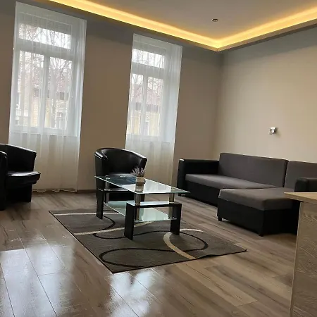 Apartment Pinter Apartman 2. *